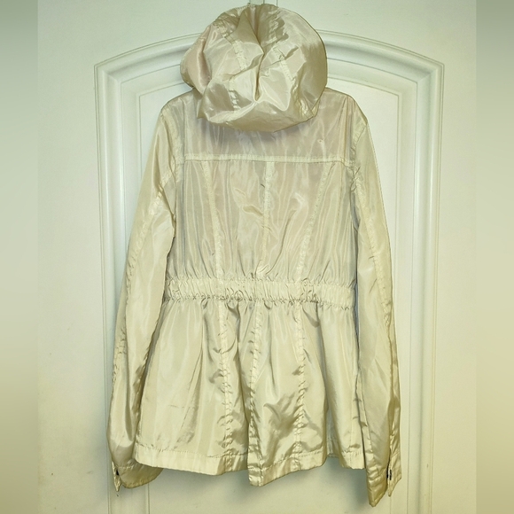 EUC JESSICA SIMPSON WHITE WINDBREAKER WITH PINK LIINING WITH HOOD SIZE L 14/16 - Picture 5 of 6